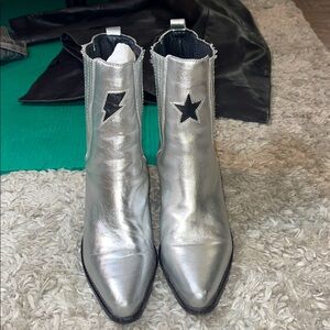 Baladigala Lyra Leather Silver Boots - Sz-10